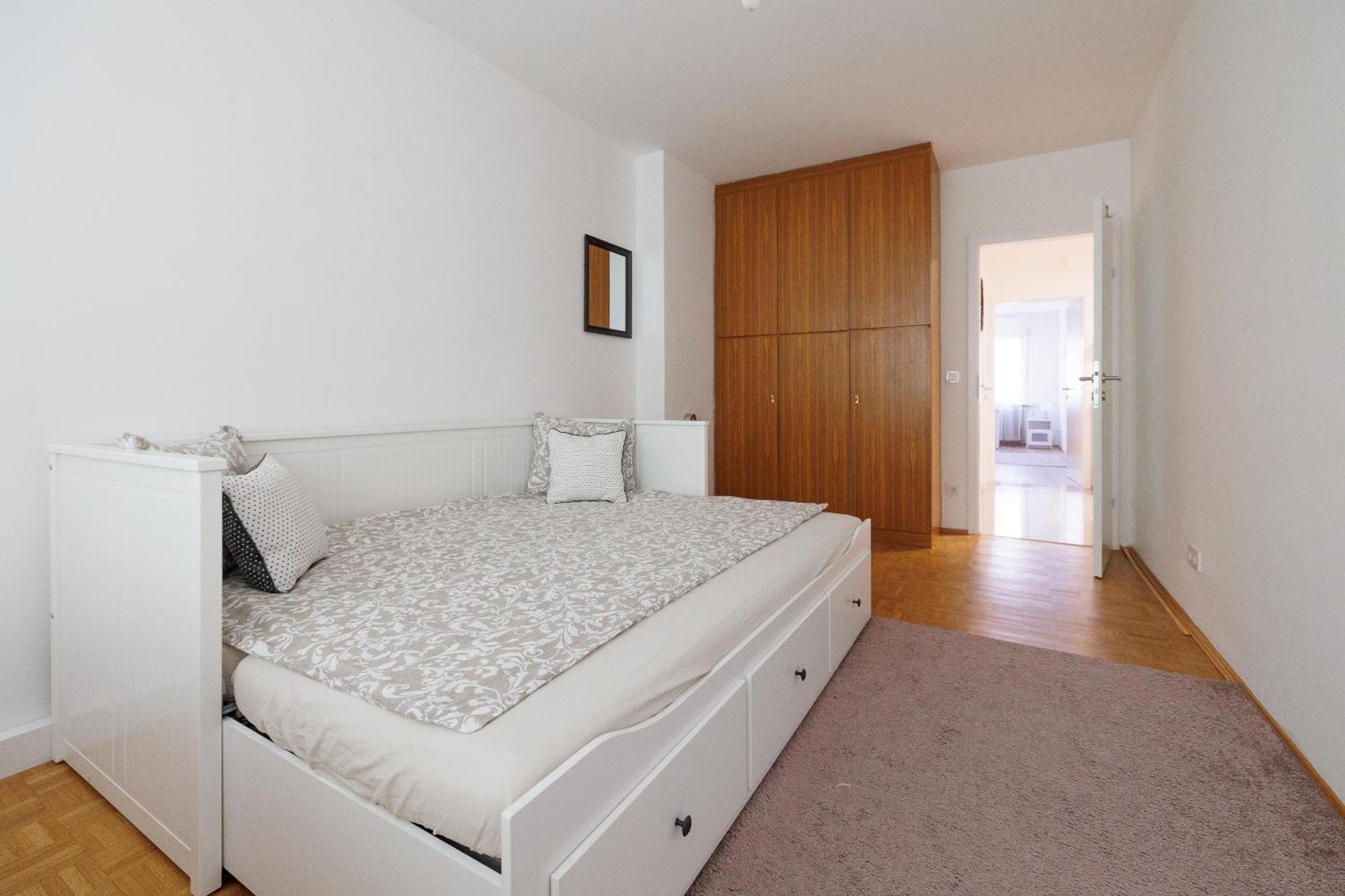 Cozy, Spacious And Charming 4 Bedrooms Apartament Vienna Exterior photo